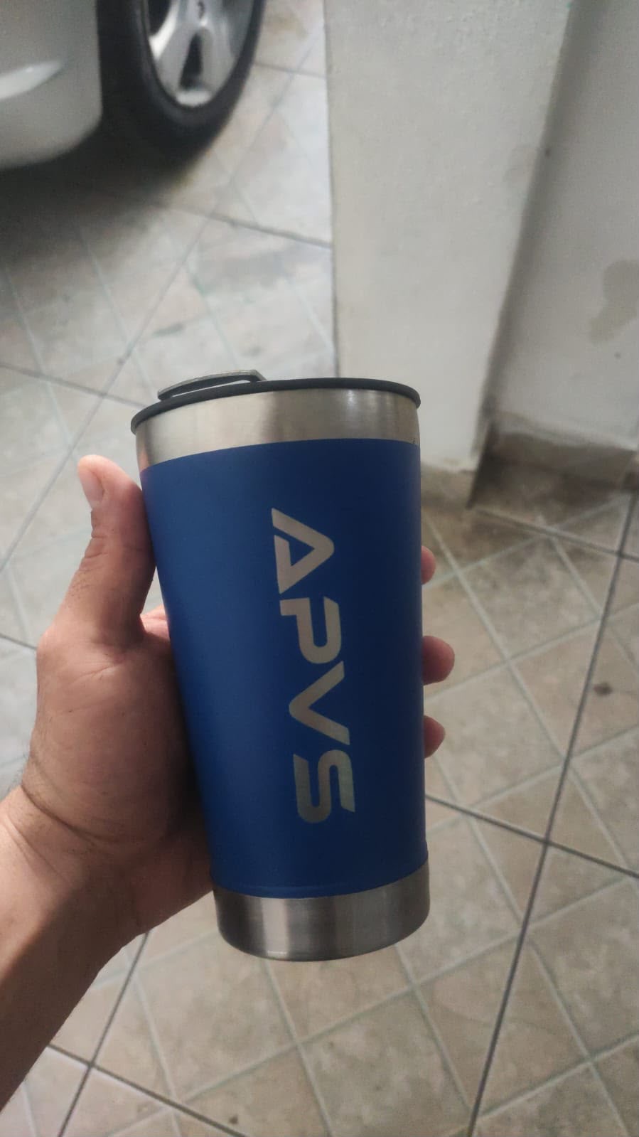 Projeto personalizado realizado para APVS Truck: Balões personalizados, brindes corporativos e kits institucionais.